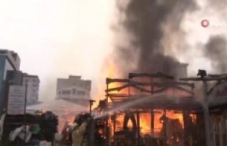 Ataşehir'de kereste deposunda yangın