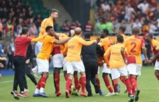 Galatasaray, Çaykur Rizespor'u 3-2 yendi.