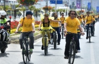 Gönüllü Bisikletçiler Arıların İzinde Pedal...