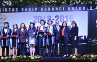 Sakıp Sabancı Eğitim Ödülleri 25’inci kez sahipleriyle...