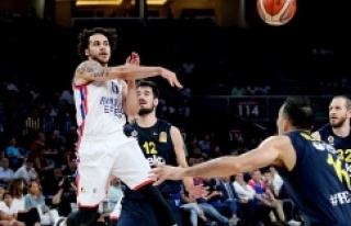 Anadolu Efes – Fenerbahçe Beko: Büyük Final Ataşehir’e...