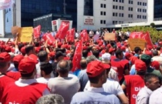 Ataşehir Belediyesi'nde işçiler Grev kararı...