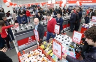 MediaMarkt Depoları Boşaltıyor, Yetişen Kazanıyor!