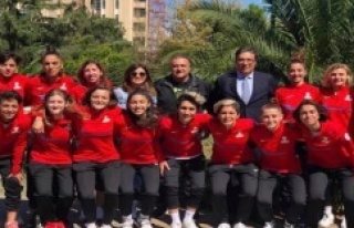 Ataşehir'de Kadın Futbol sezonu başlıyor