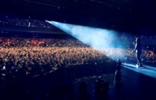 AMSTERDAM ve VİYANA’DA TARKAN SEVGİSİ