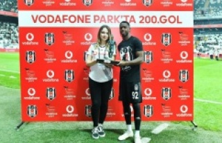 BEŞİKTAŞ, VODAFONE PARK’TAKİ 200. GOLÜNÜ KUTLADI