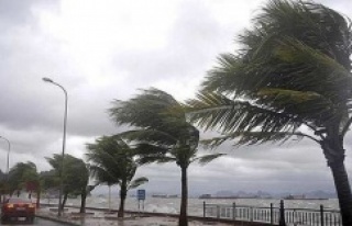 İstanbul'da kötü hava koşulları hayatı...