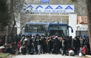 Yunanistan'da mülteci paniği! Sınırlarını...