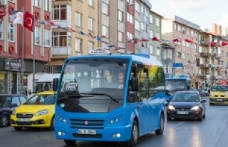 İstanbul'da 65 yaş üstü vatandaşlar minibüse...