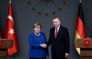 Cumhurbaşkanı Erdoğan, Merkel ile telefonda görüştü.