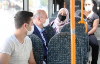 Soylu, halk otobüsüne binerek vatandaşları Kovid-19'a...