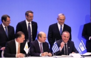 Akdeniz'de Türkiyesiz doğal gaz forumu resmiyet...
