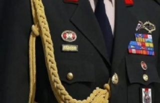 FETÖ'cü generalin rütbeleri söküldü