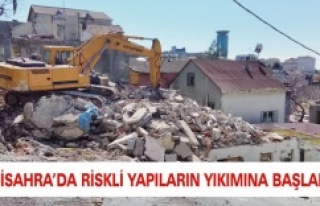 Yenisahra’da Riskli Yapıların Yıkımına Başlandı