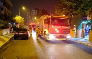 Ataşehir'de Öğrenci yurdunda yangın paniği