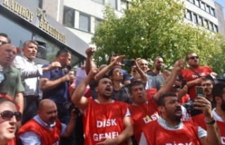 Kadıköy Belediyesi'nde Grev kararı asıldı