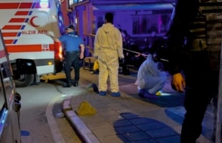 Üsküdar'da pastaneye silahlı saldırı! 3...