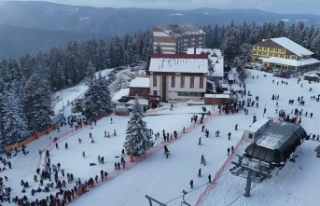 ILGAZ DAĞI KAYAK MERKEZİ DOLUP TAŞIYOR