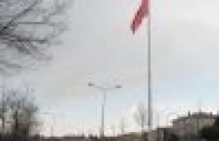 96 Metrelik Türk Bayrağı Tuzla’da Dalgalanıyor