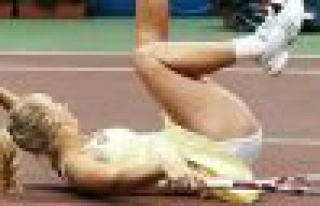Caroline Wozniacki'den Kortta +18'lik şov