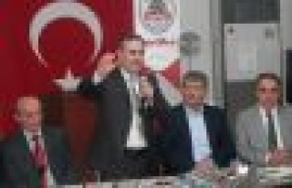 Çorumlular, CHP'li Özkes'e 5'er oy sözü verdiler