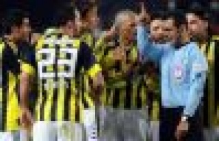 Fenerbahçeli taraftarlardan Kabe'de bile hakeme tepki