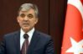 Gül, Davutoğlu'na başarı diledi