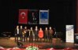 Kadıköy'de Ataya Saygı Konseri