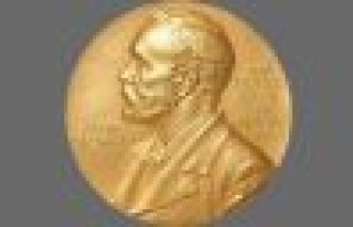 Nobel Ödülü'nü sattı