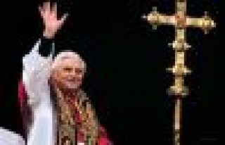 Papa 16. Benedikt, Görevi Bırakıyor