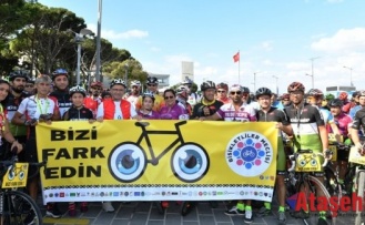 Yüzlerce bisikletliden ‘Bizi Fark Edin’ turu