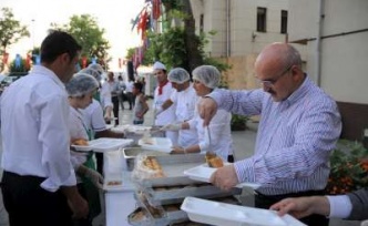 Beykoz'a Komşunu'da Al Gel İftara 