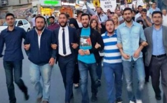 AK Parti Ataşehir Gençlik Kolları Mursi için yürüdü