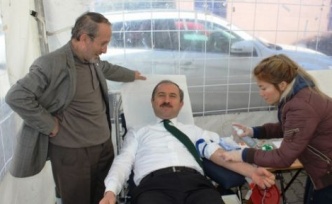 Ataşehir Kaymakamlığında Kan Bağışı Kampanyası Düzenlendi.