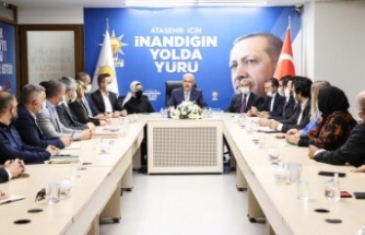 Kurtulmuş, Ak Parti Ataşehir ve Ümraniye ilçe yönetim kurulu toplantılarına katıldı