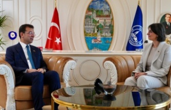 İMAMOĞLU: KADIN BAŞKANLARIMIZIN BAŞARISI İÇİN VAR GÜCÜMLE ÇALIŞACAĞIM