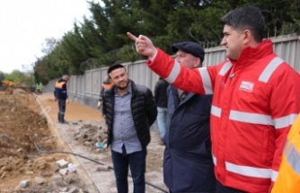 BAŞKAN ADIGÜZEL İKİNCİ KENT BOSTANI'NI ZİYARET ETTİ