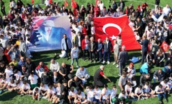 ATAŞEHİR’DE 23 NİSAN'DA BİNLERCE ÇOCUK DOYASIYA EĞLENDİ