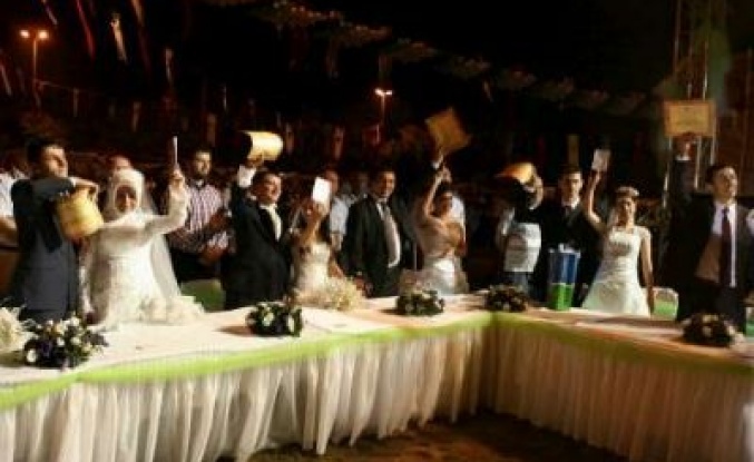 Beykoz Belediyesi’nden Toplu Düğün Şöleni,  İstanbul Valisi Mutlu 31 çiftin nikah şahitliğini yaptı... 