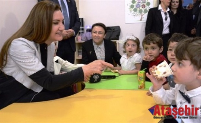 Nükhet Hotar Ataşehir Çocuk Eğitim Derneğini ziyaret etti.