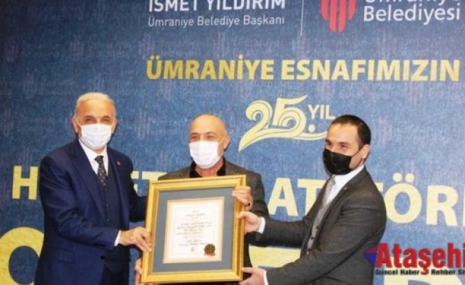 MODOKO’NUN 25 YILLIK ESNAFINA ÜMRANİYE BELEDİYESİ’NDEN PLAKET!