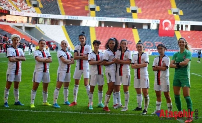 KADIN FUTBOL TAKIMI’NA DESTEK