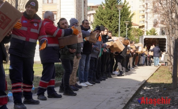 “Maltepe” 15 canı kurtardı, 70 tır malzeme gönderdi