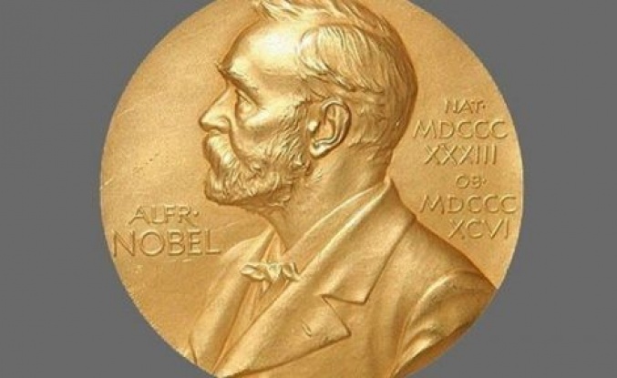 Nobel Ödülü'nü sattı