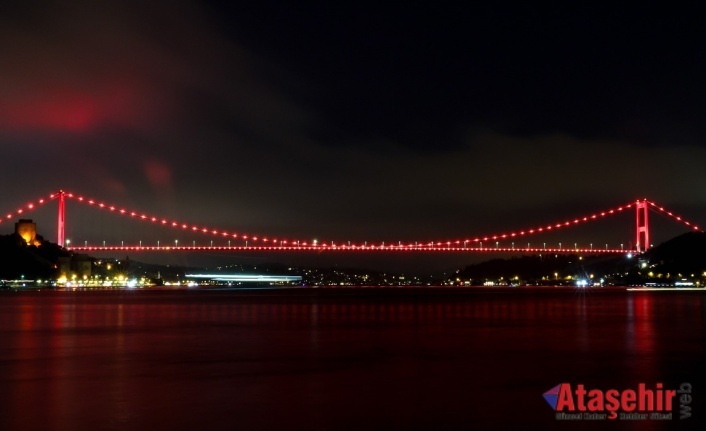 Kızılay’ın 157. Kuruluş Yıldönümünde Simgesel Yapılar Kırmızıya Büründü