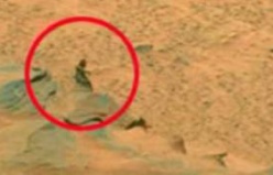 Spooky photo proves life on Mars? 2011-2012